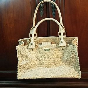 Beautiful camel colored Italian purse by Vecceli!